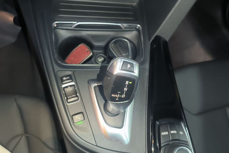 BMW 3 Series 2017 #26 BMW 3 Series 2017 car image #26