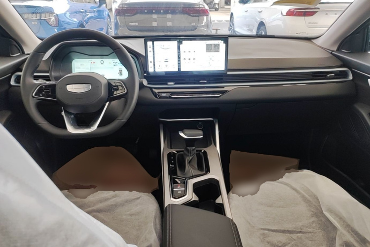 GEELY Emgrand 2026 car image #10