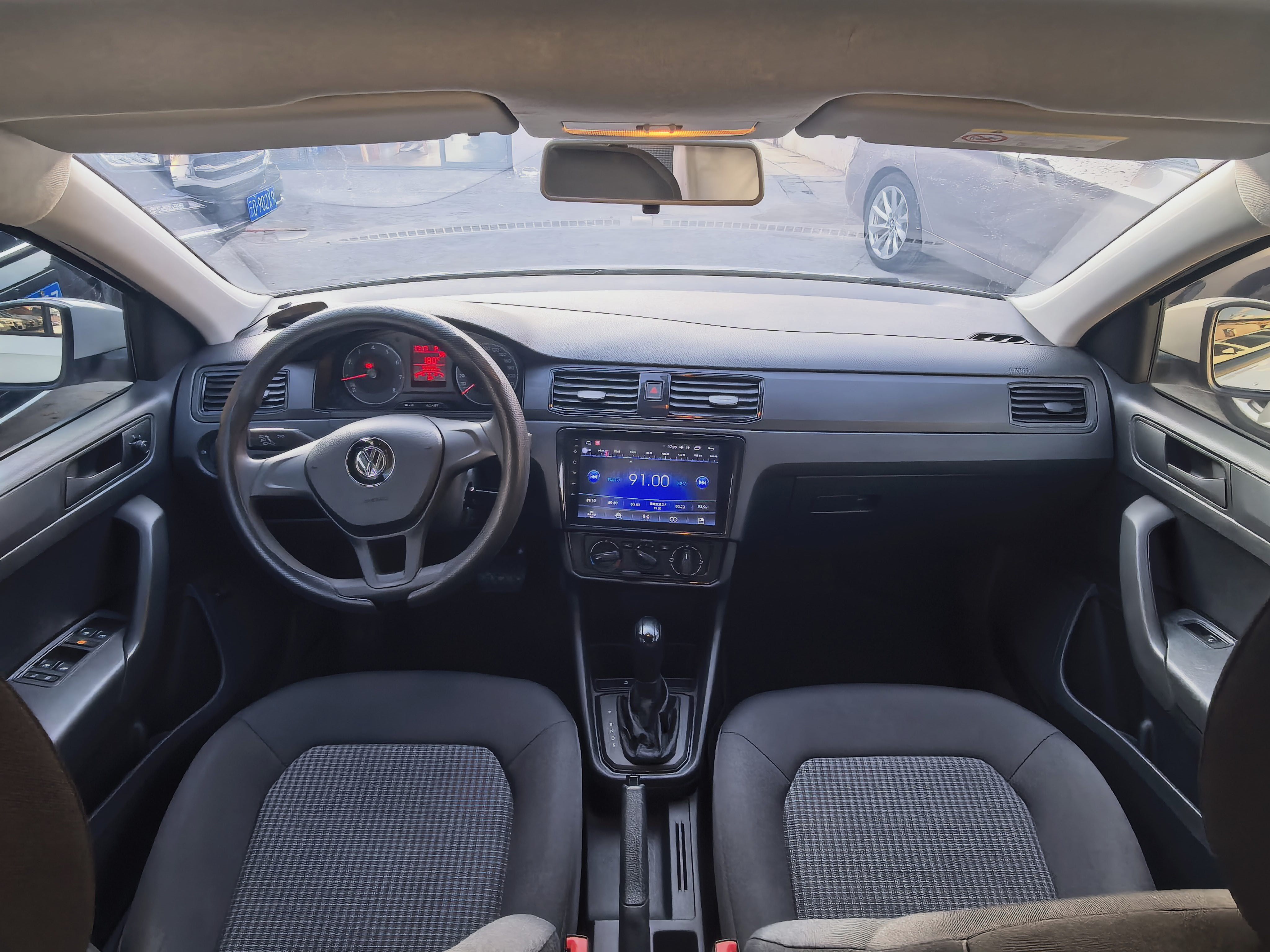 Volkswagen Santana 2018 car image #6