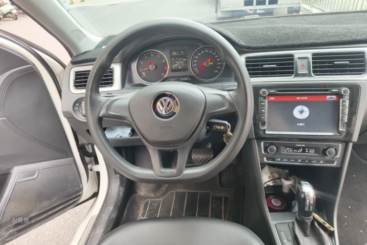 Volkswagen Santana 2016 car image #12
