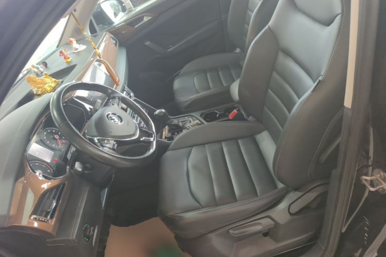 Volkswagen Tharu 2021 car image #15