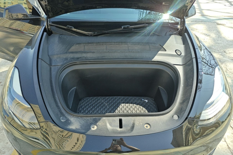 Tesla Model Y 2021 #22 Tesla Model Y 2021 car image #22