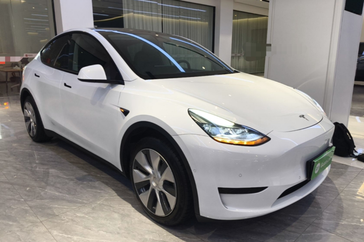 Tesla Model Y 2023 #4 Tesla Model Y 2023 immagine di auto #4