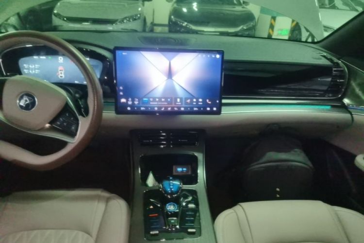BYD Han 2024 car image #13