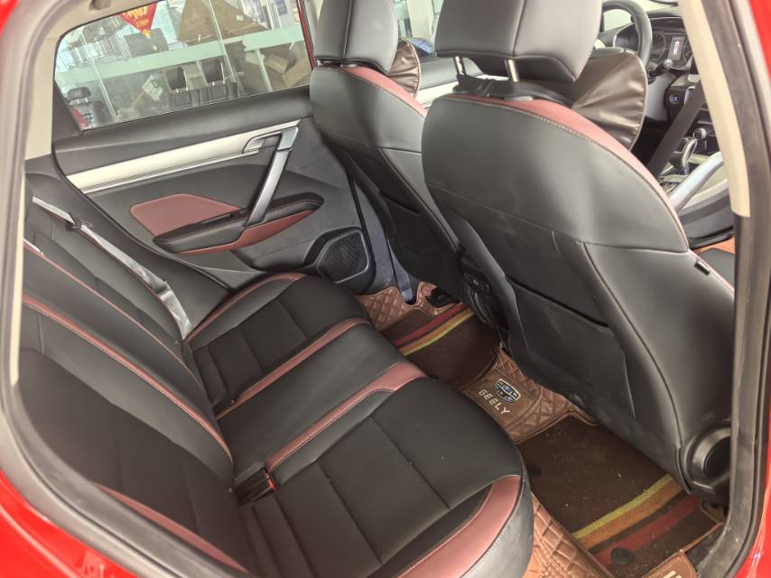 GEELY Coolray 2021 صورة سيارة #3