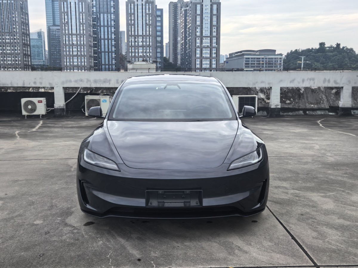 Tesla Model 3 2024 car image #2