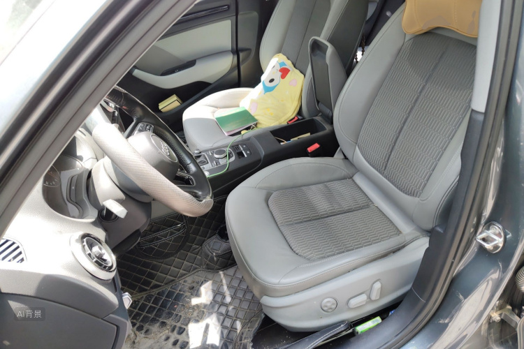 Audi A3 2018 car image #17