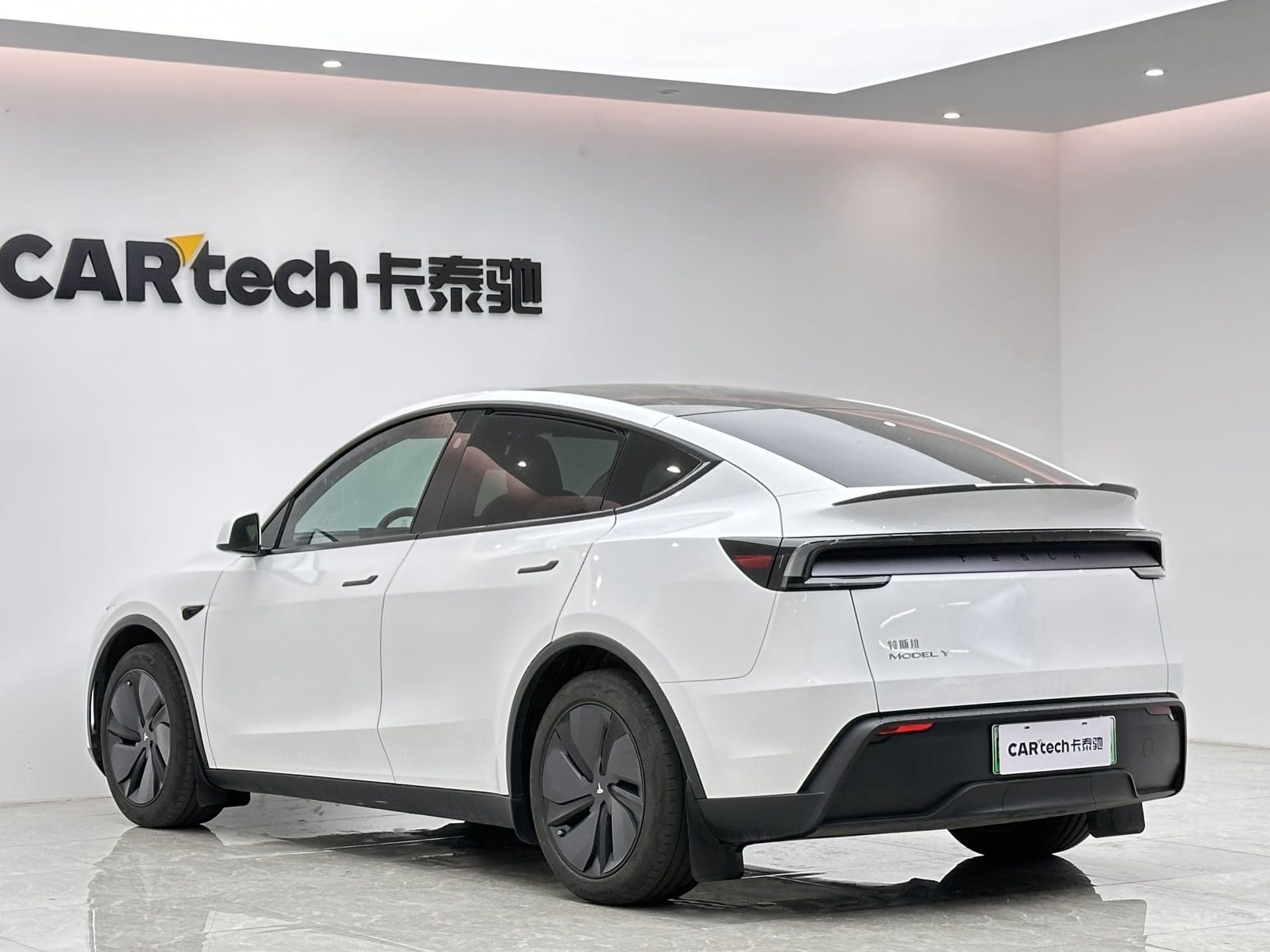 Tesla Model Y 2025 #4 Tesla Model Y 2025 imagen de coche #4