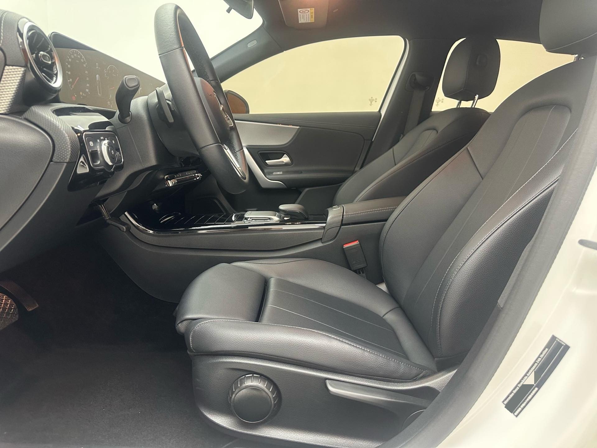 GEELY Vision X6 2023 car image #15