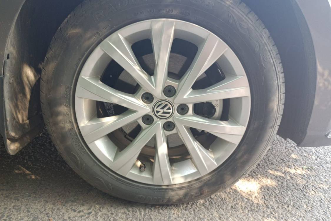 Volkswagen Lavida 2015 car image #9