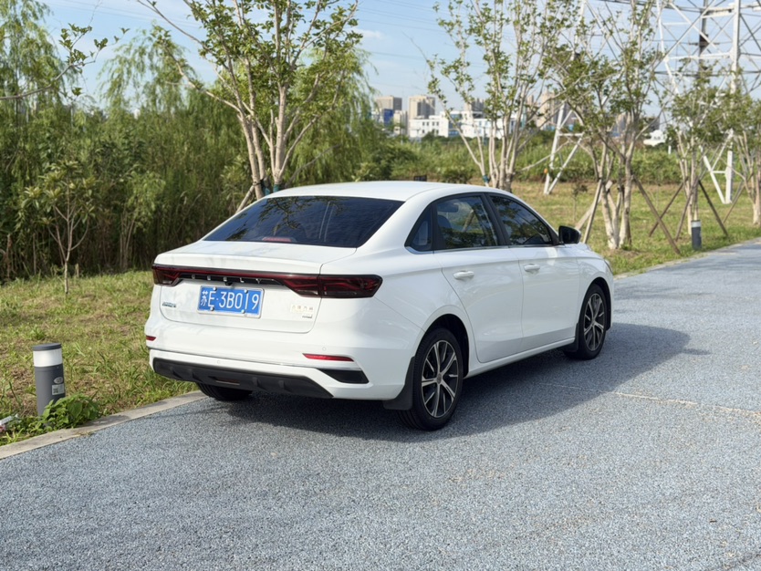 GEELY Emgrand 2022 car image #4