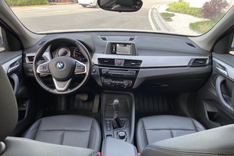 BMW X1 2019 #14 BMW X1 2019 car image #14