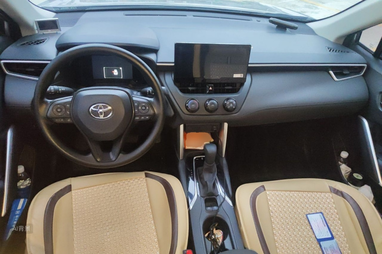 Toyota Corolla Cross 2024 car image #11