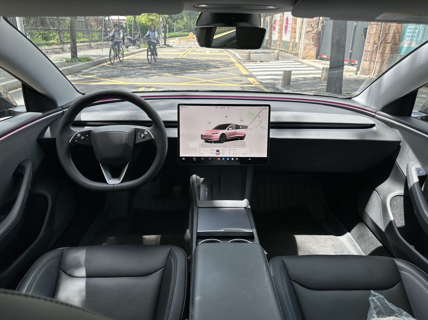 Tesla Model 3 2024 car image #6