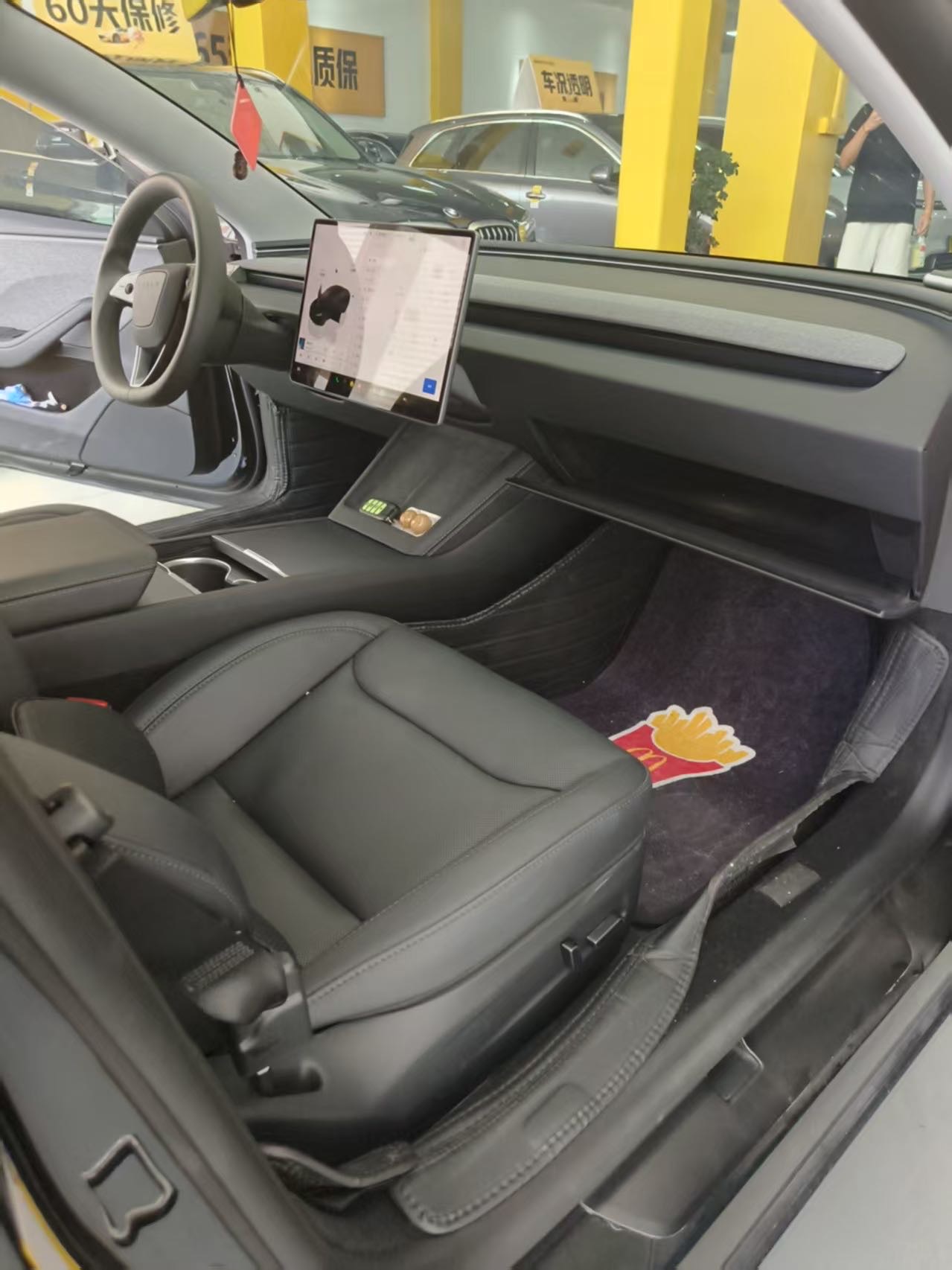 Tesla Model 3 2025 car image #2