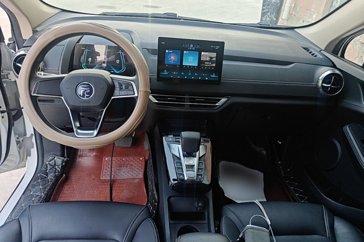 BYD Yuan New Energy 2020 #10 BYD Yuan New Energy 2020 изображение автомобиля #10