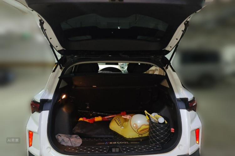 GEELY Coolray 2023 immagine di auto #21