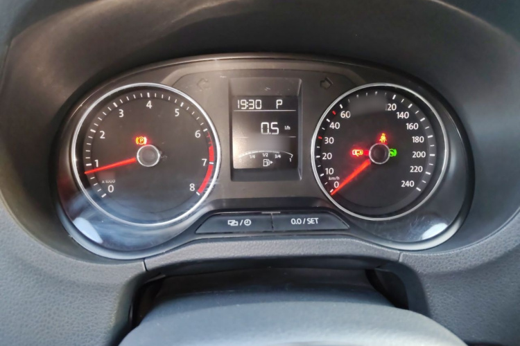 Volkswagen Polo 2018 car image #16