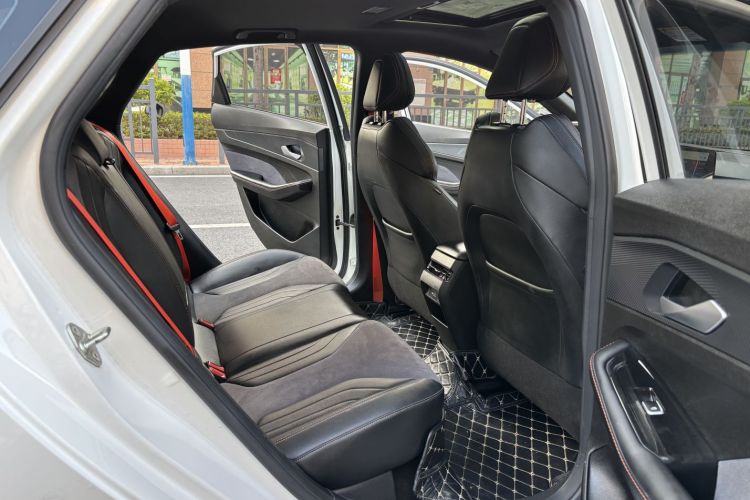 GEELY Binray 2022 #9 GEELY Binray 2022 صورة سيارة #9