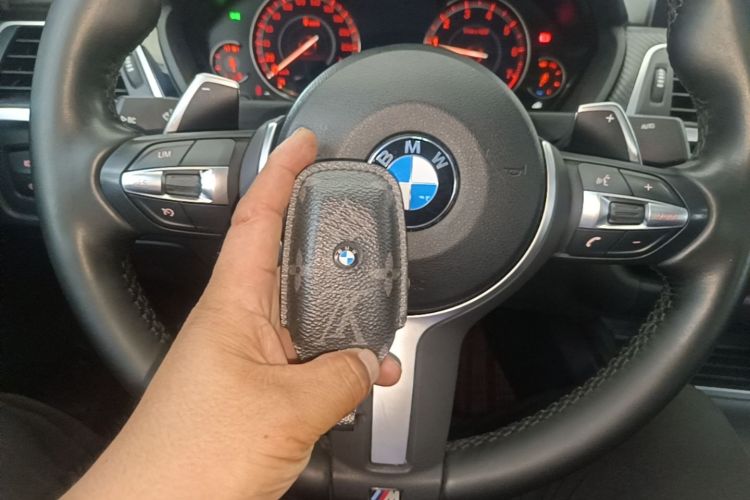 BMW 3 Series 2018 #9 BMW 3 Series 2018 car image #9