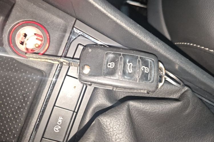 Volkswagen Lavida 2018 car image #9