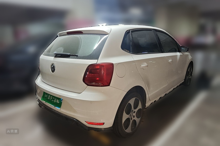 Volkswagen Polo 2015 car image #7