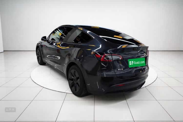 Tesla Model Y 2024 #5 Tesla Model Y 2024 car image #5