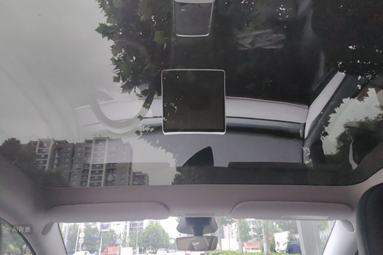 Tesla Model Y 2024 car image #20