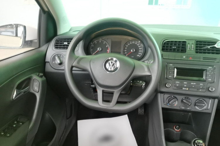 Volkswagen Polo 2016 #11 Volkswagen Polo 2016 car image #11