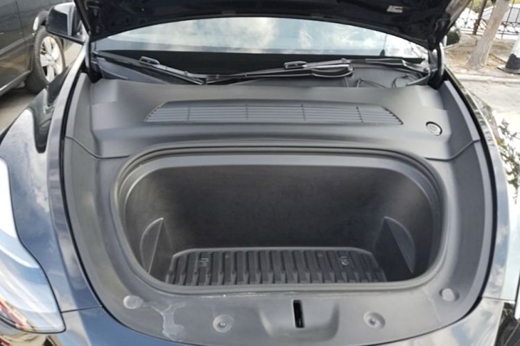 Tesla Model Y 2021 صورة سيارة #20