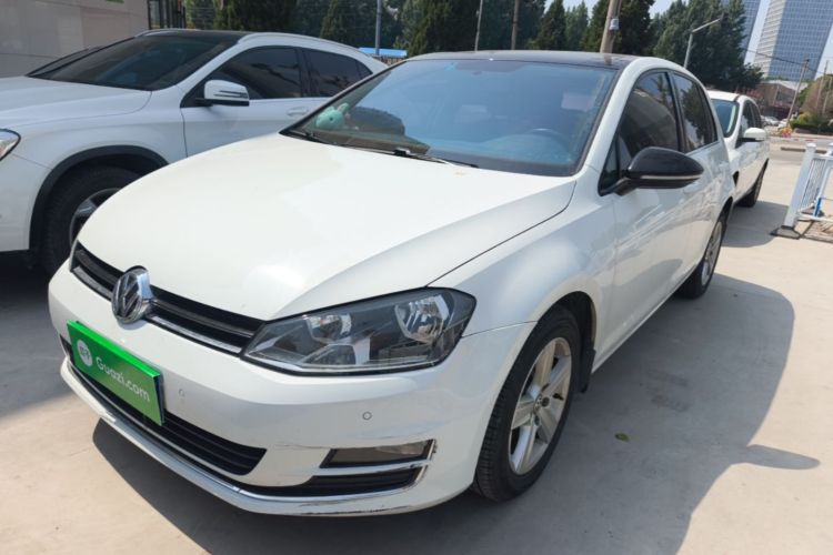 Volkswagen Golf 2017 car image #2