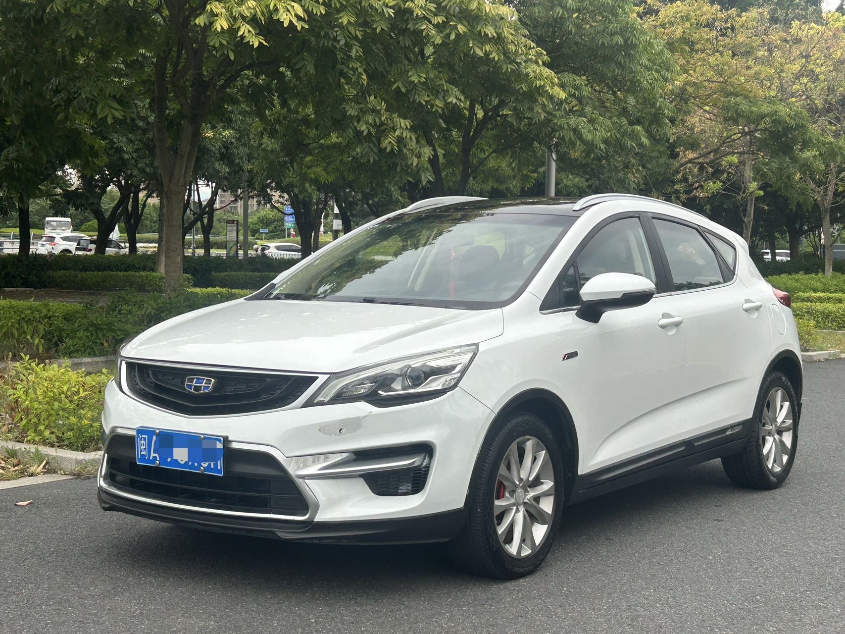 GEELY Emgrand GS 2017 car image 