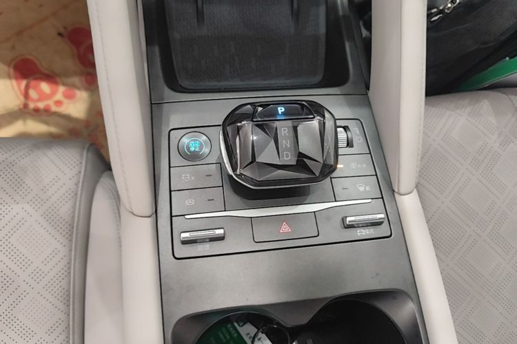 BYD YuanUP 2024 #30 BYD YuanUP 2024 car image #30