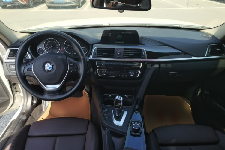 BMW 3 Series 2017 #10 BMW 3 Series 2017 car image #10