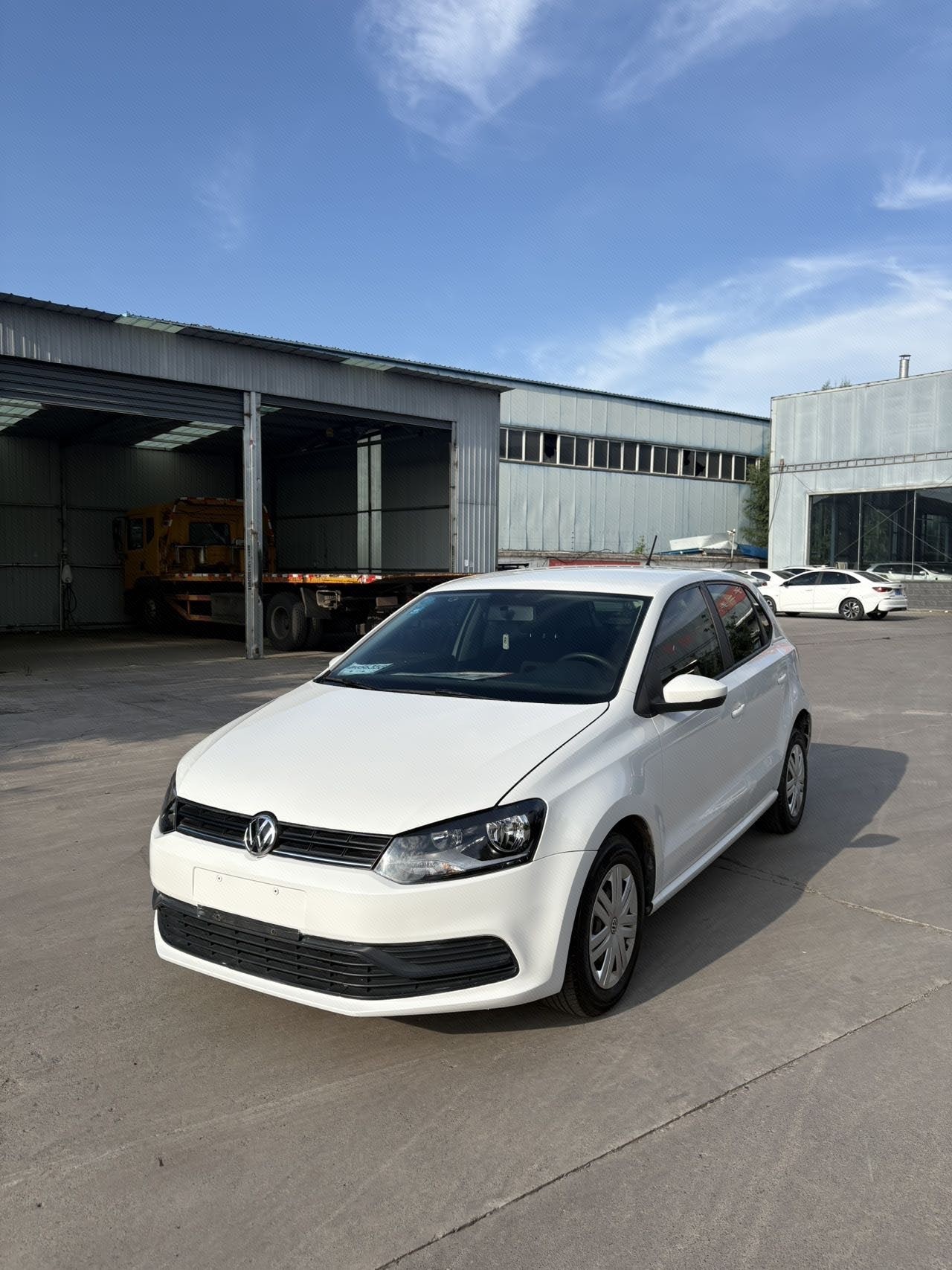 Volkswagen Polo 2015 Volkswagen Polo 2015 car image
