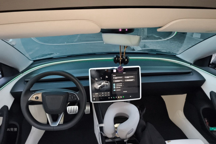 Tesla Model 3 2024 car image #11