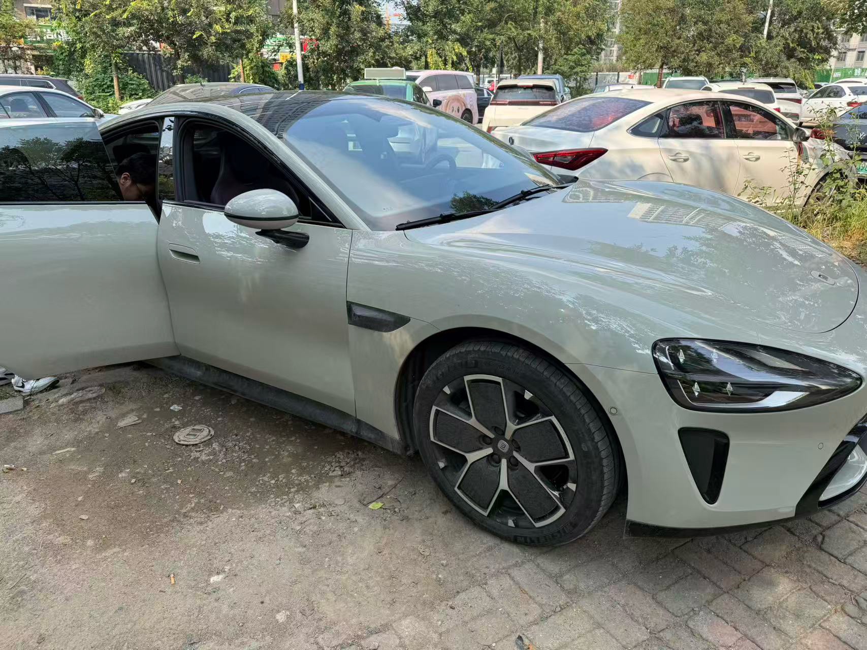 MI SU7 2024 car image #3