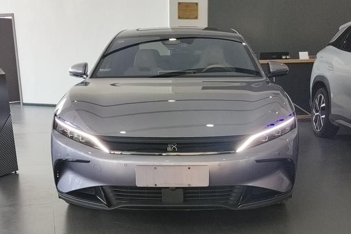 BYD Han 2024 car image #2