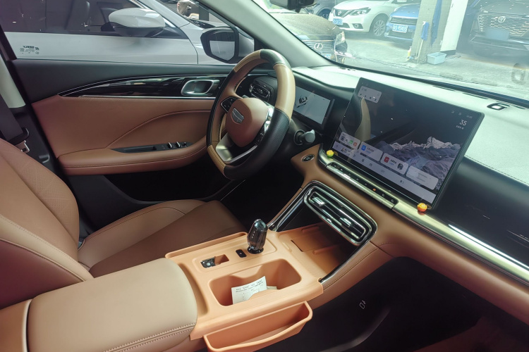 GEELY Emgrand 2026 car image #10