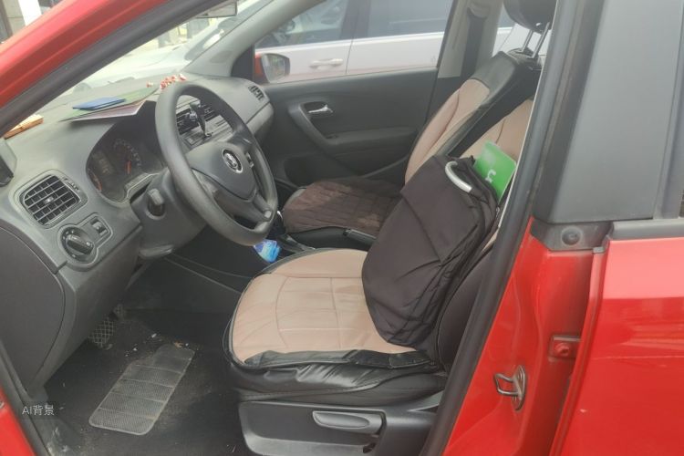 Volkswagen Polo 2018 car image #17