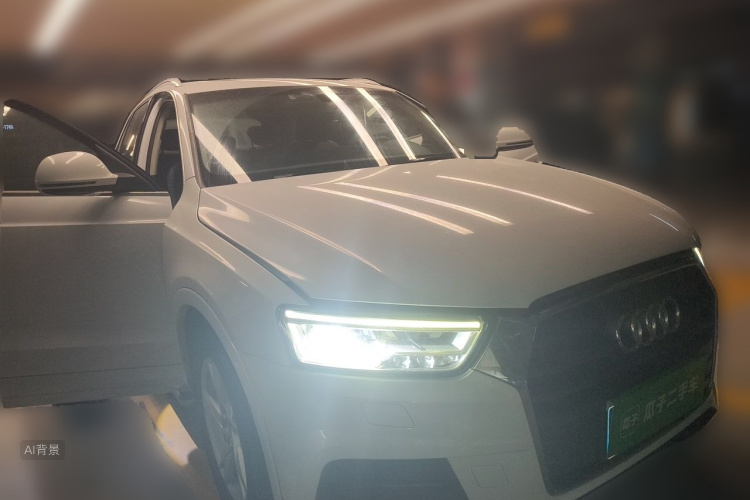 Audi Q3 2019 car image #4