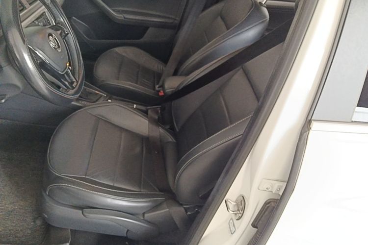 Volkswagen Lavida 2016 car image #15