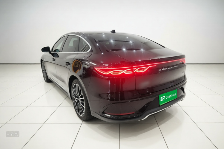 BYD Han 2025 car image #5
