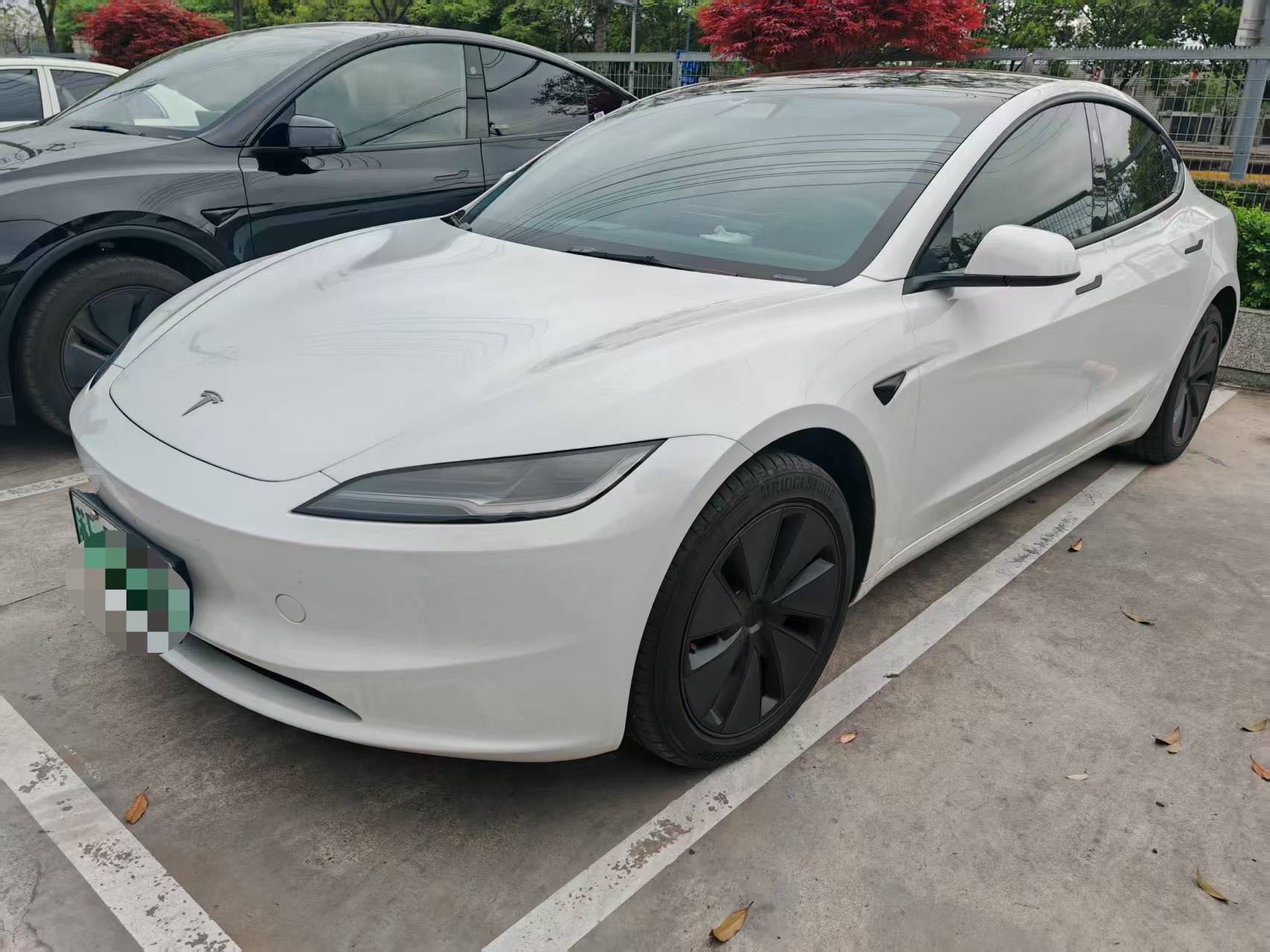 Tesla Model 3 2025 car image 