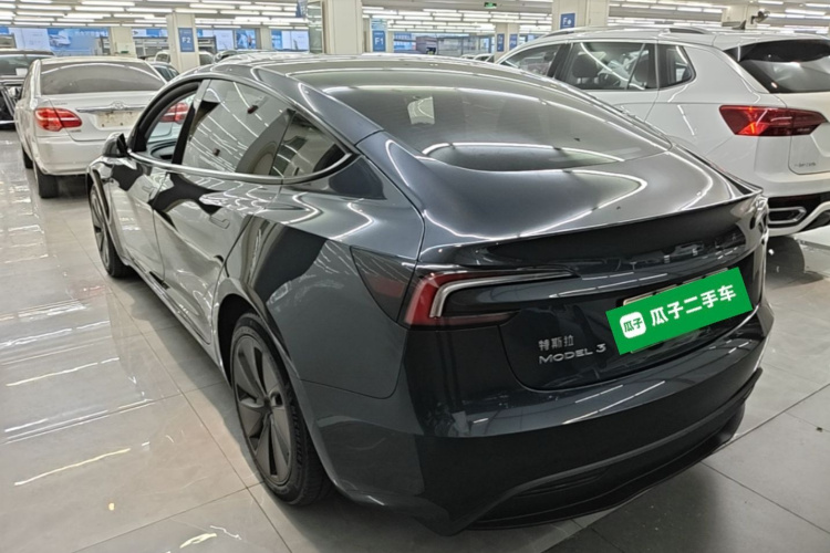 Tesla Model 3 2024 #5 Tesla Model 3 2024 immagine di auto #5