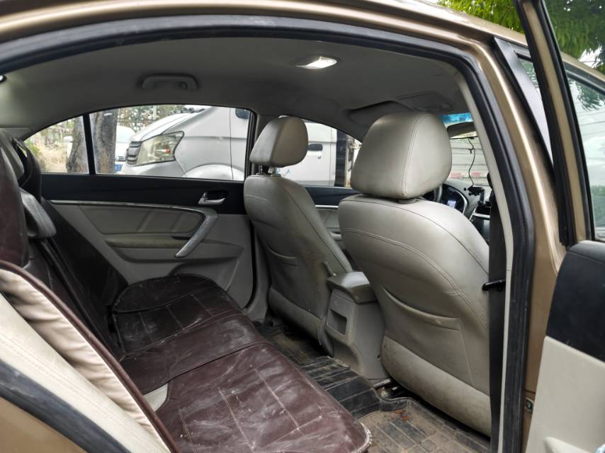 GEELY Emgrand 2016 car image #6