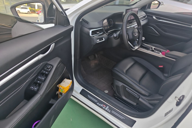 GEELY Emgrand 2024 #16 GEELY Emgrand 2024 car image #16
