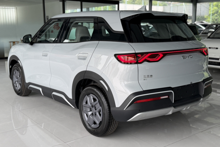 BYD YuanUP 2025 car image #8