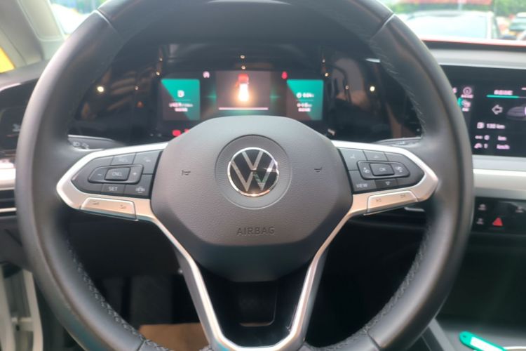 Volkswagen Golf 2022 car image #11