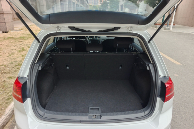 Volkswagen Golf 2016 car image #18